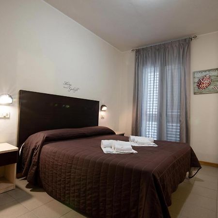 Hotel Vela D'Oro Риччоне Экстерьер фото