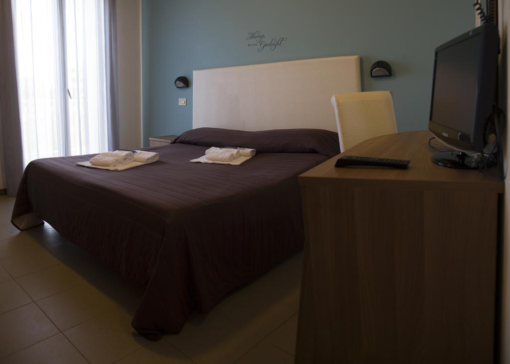 Hotel Vela D'Oro Риччоне Экстерьер фото
