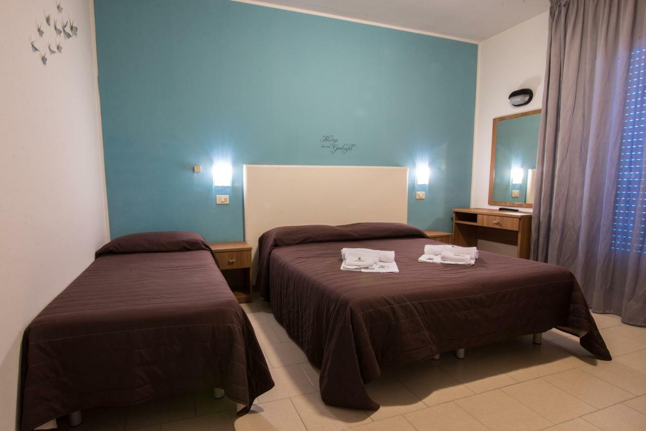 Hotel Vela D'Oro Риччоне Экстерьер фото