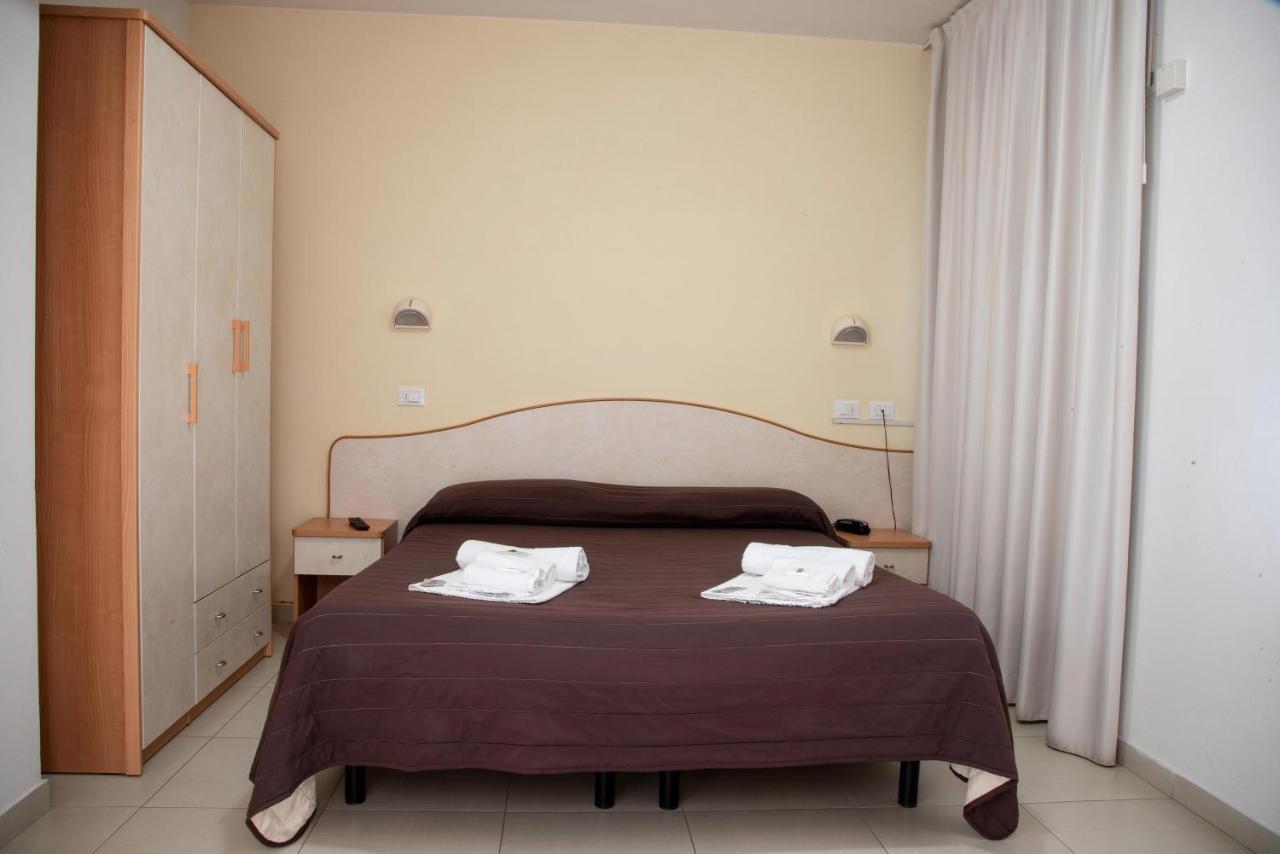Hotel Vela D'Oro Риччоне Экстерьер фото
